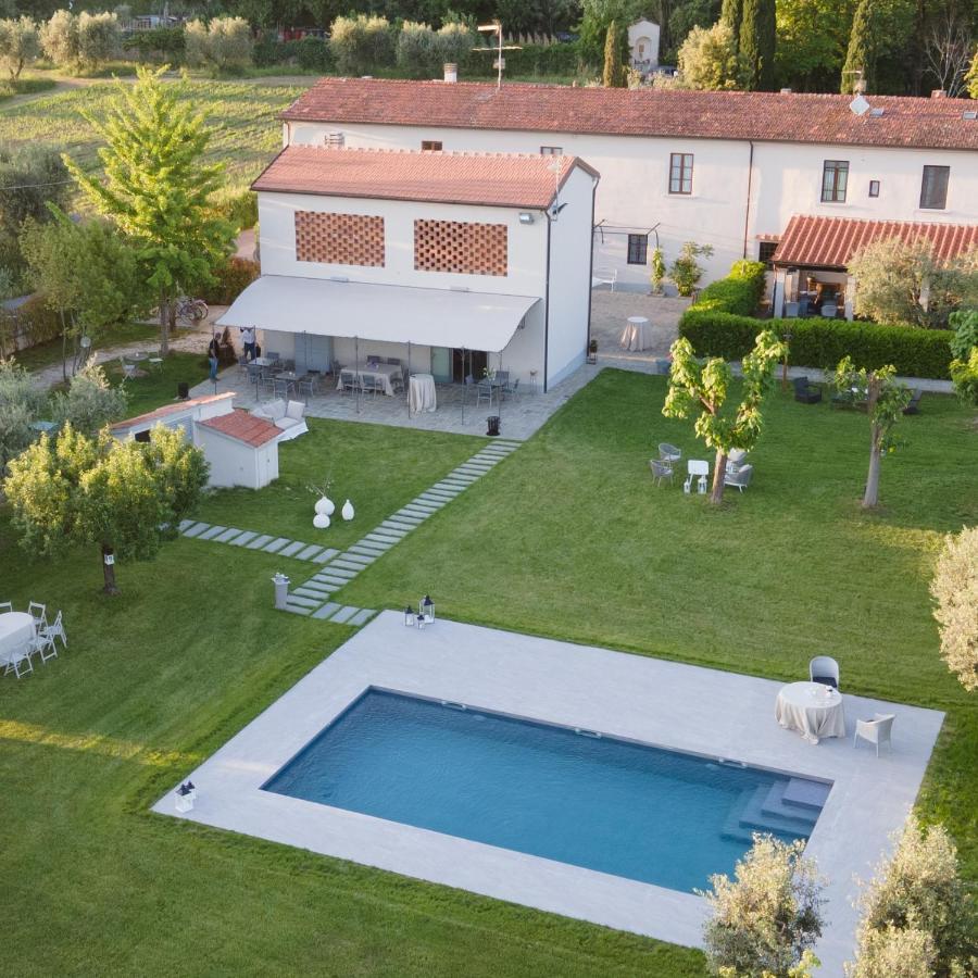 Podere Milla Montale  Buitenkant foto